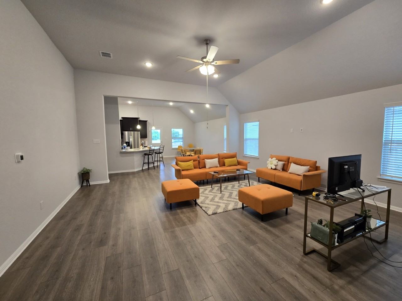 13109 Ditka Dr - Photo 6 of 33