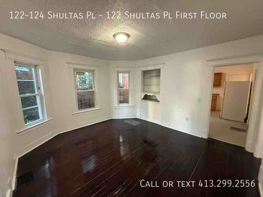 122124 Shultas Pl - Photo 3 of 15