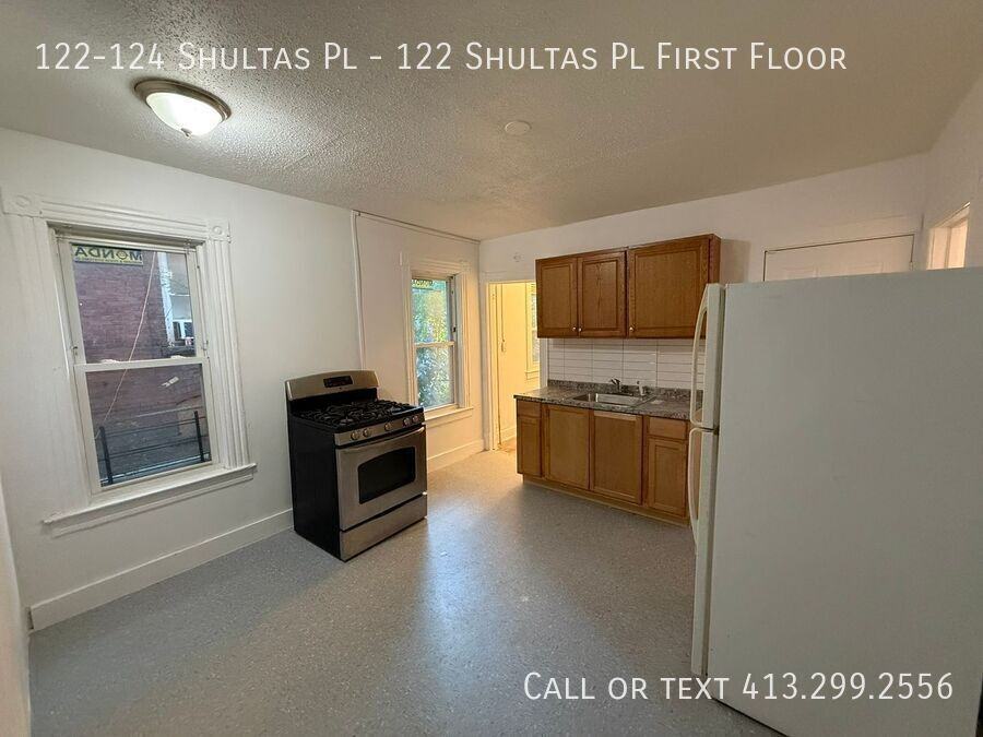 122124 Shultas Pl - Photo 5 of 15