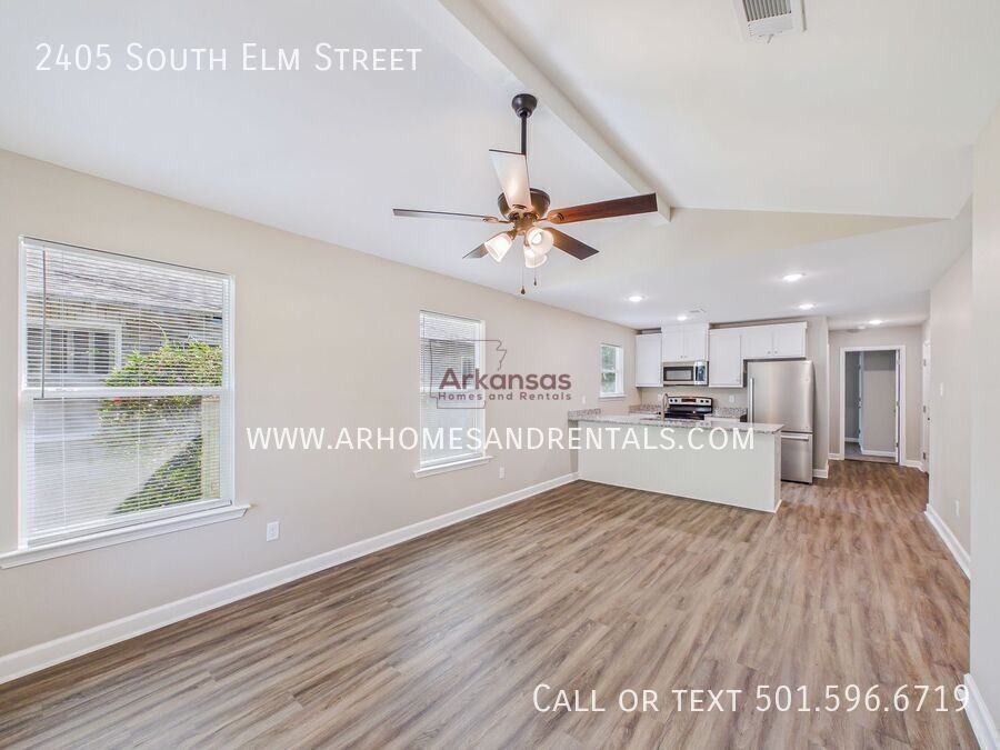 2405 S Elm St - Photo 3 of 12