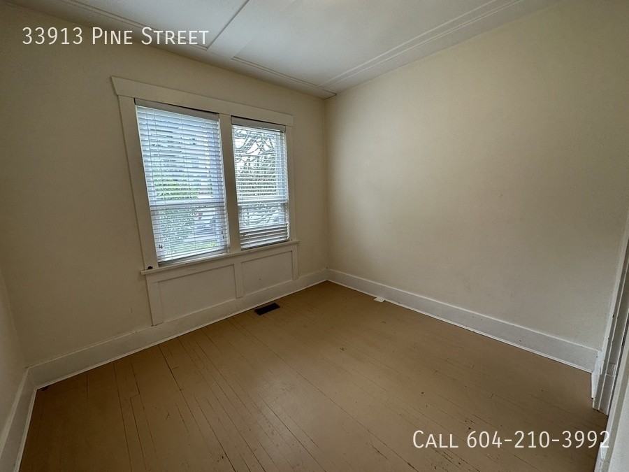 33913 Pine St - Photo 6 of 19