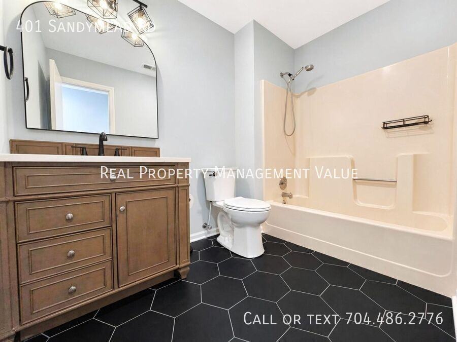 401 Sandymead Rd - Photo 4 of 35