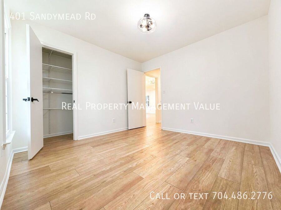 401 Sandymead Rd - Photo 6 of 35