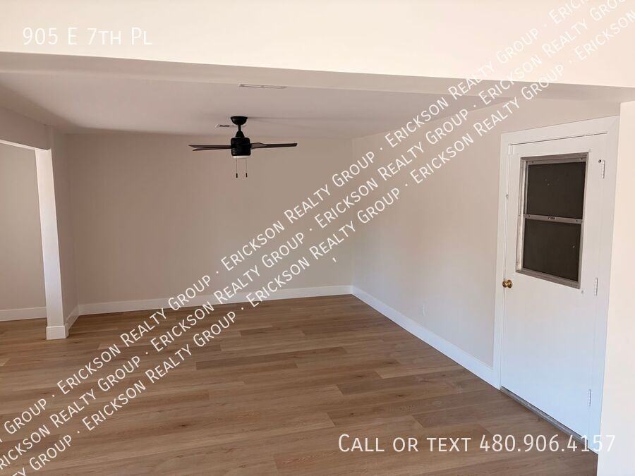 905 E 7th Pl - Photo 6 of 18