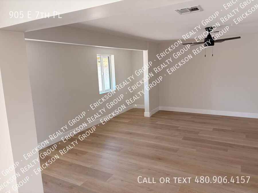905 E 7th Pl - Photo 7 of 18