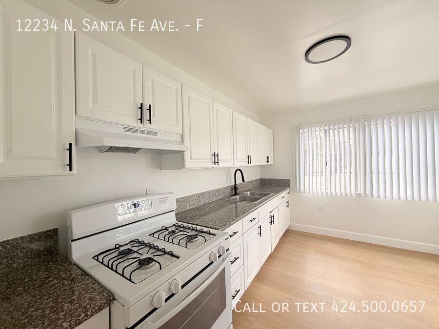 12234 Santa Fe Ave #F - Photo 5 of 15