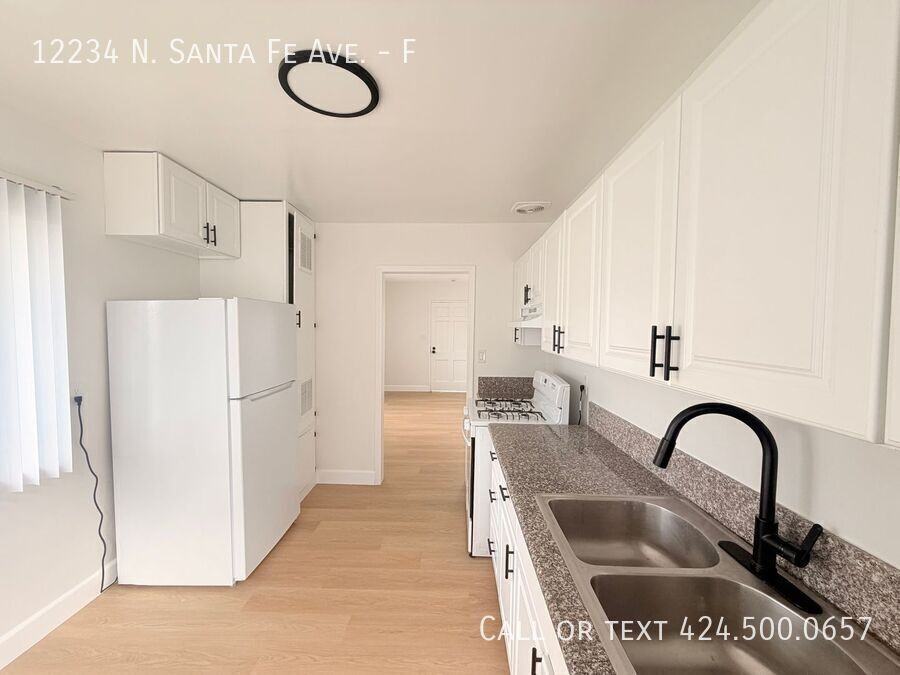 12234 Santa Fe Ave #F - Photo 6 of 15