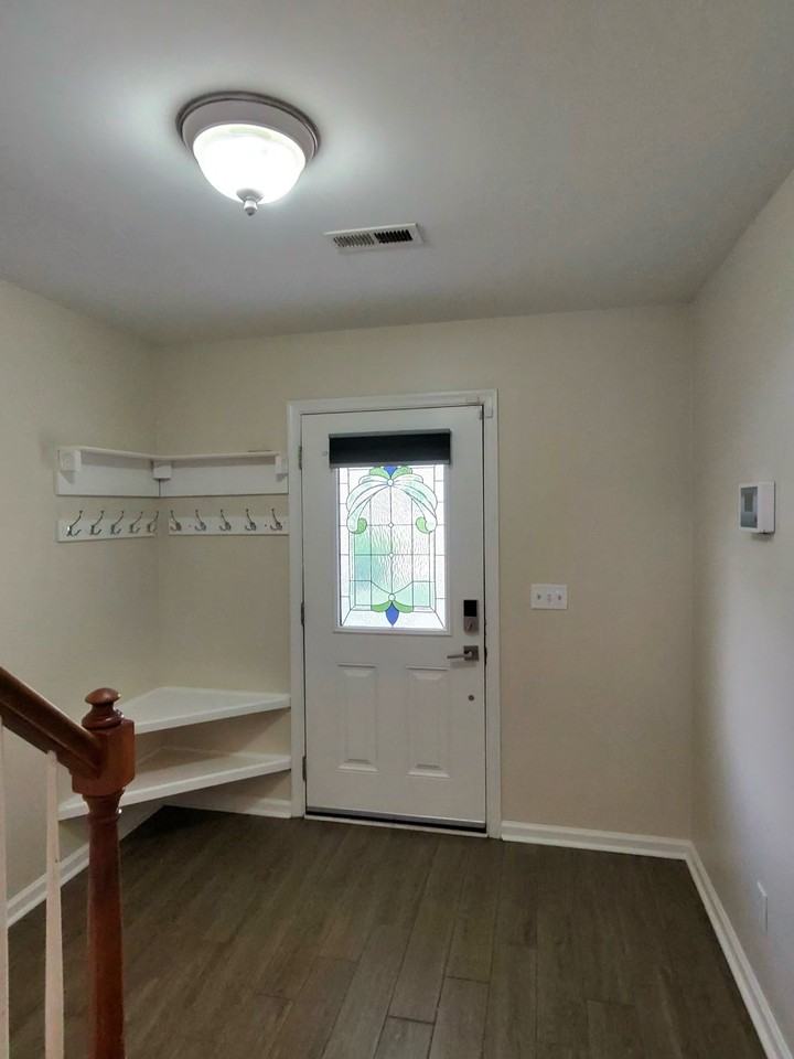 105 Chardonnay Rd - Photo 2 of 29