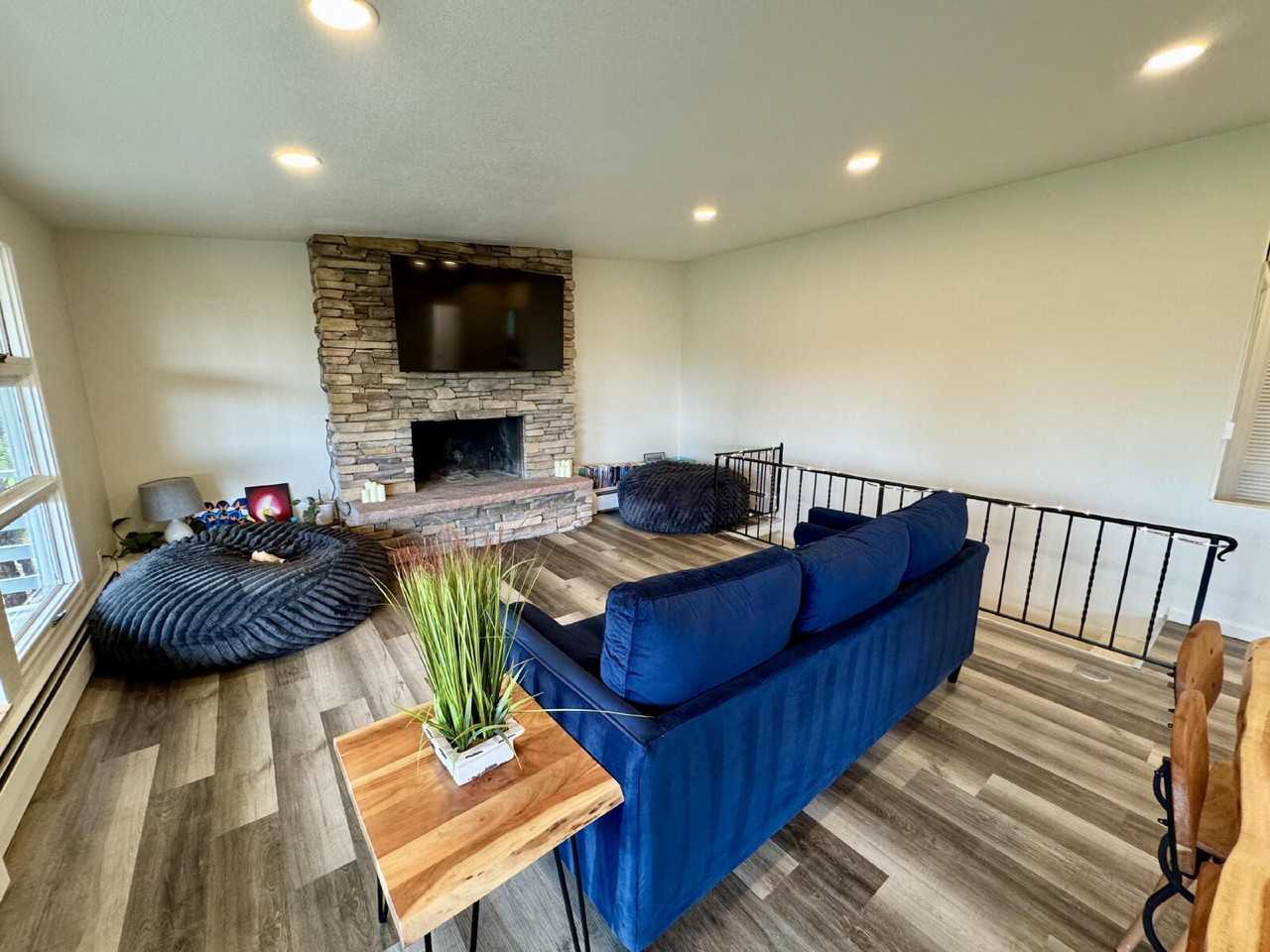 11922 Hillcrest Rd - Photo 5 of 45