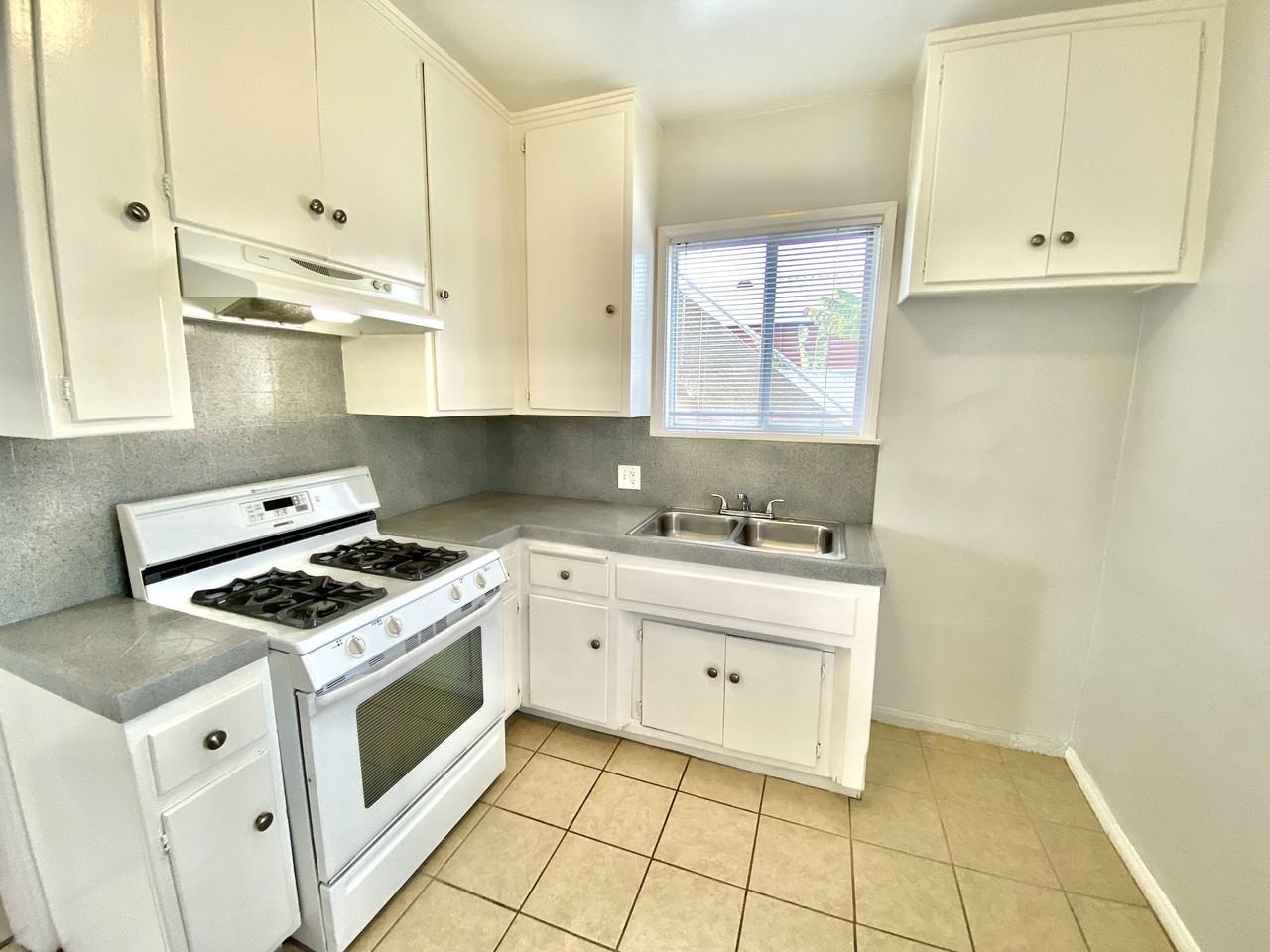 3832 W 118th Pl #A - Photo 2 of 10