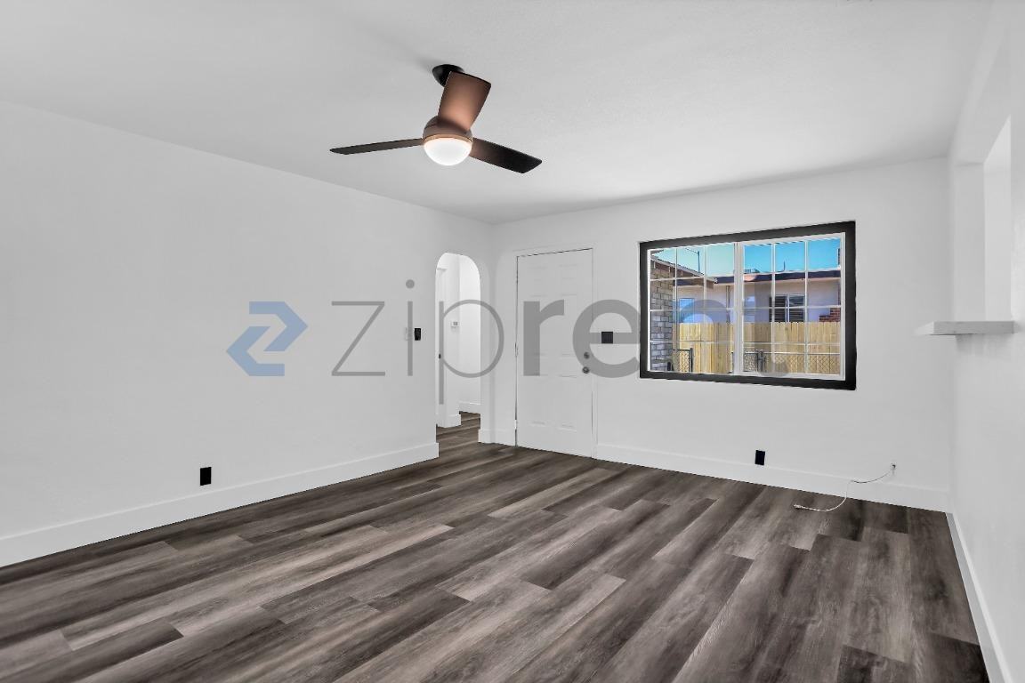 807 E Shields Ave #807 - Photo 7 of 24