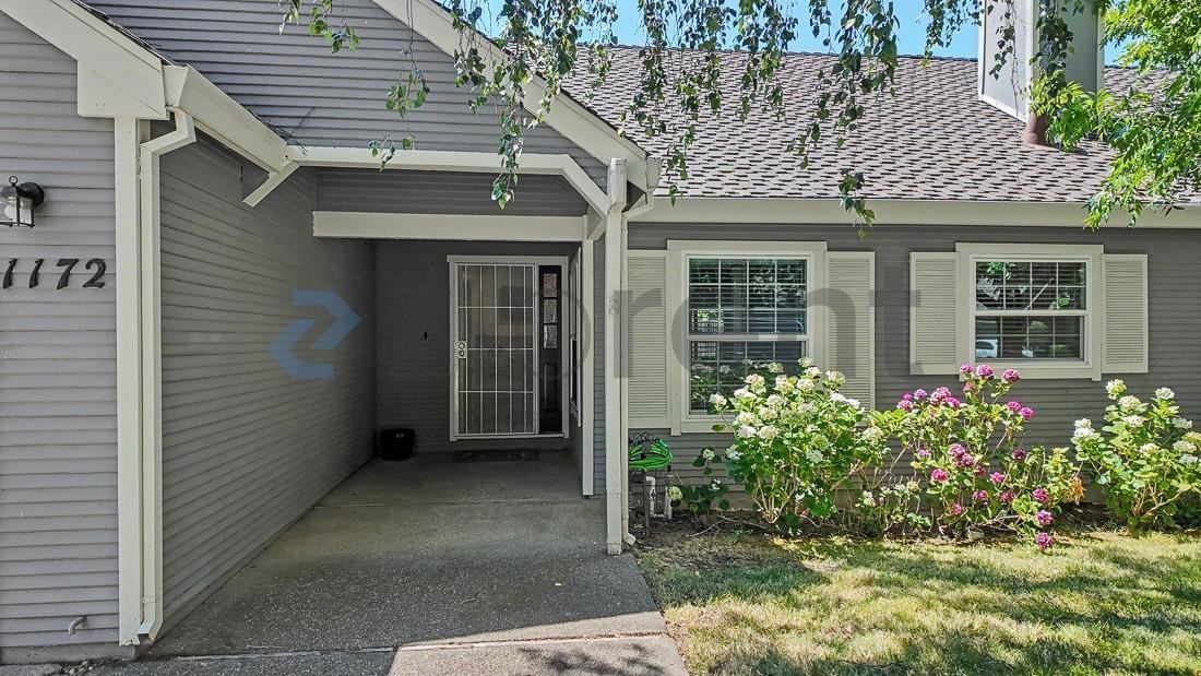 1172 Spruce Tree Cir - Photo 6 of 40
