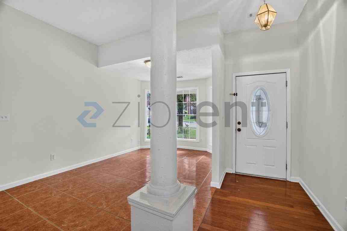 2882 Newtons Crest Cir - Photo 7 of 31
