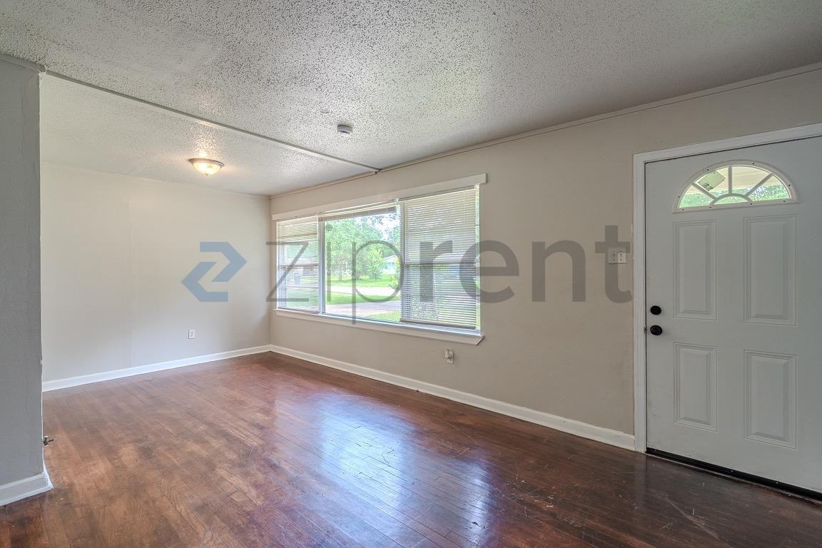 5818 Glenhurst Dr - Photo 7 of 28