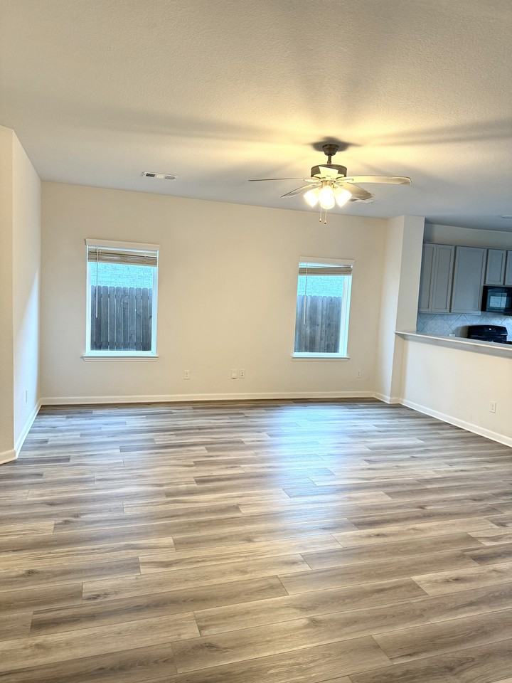 2075 Hartley Dr #NA - Photo 3 of 28