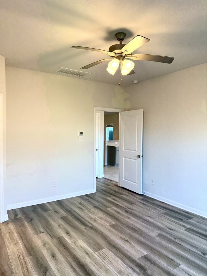2075 Hartley Dr #NA - Photo 7 of 28