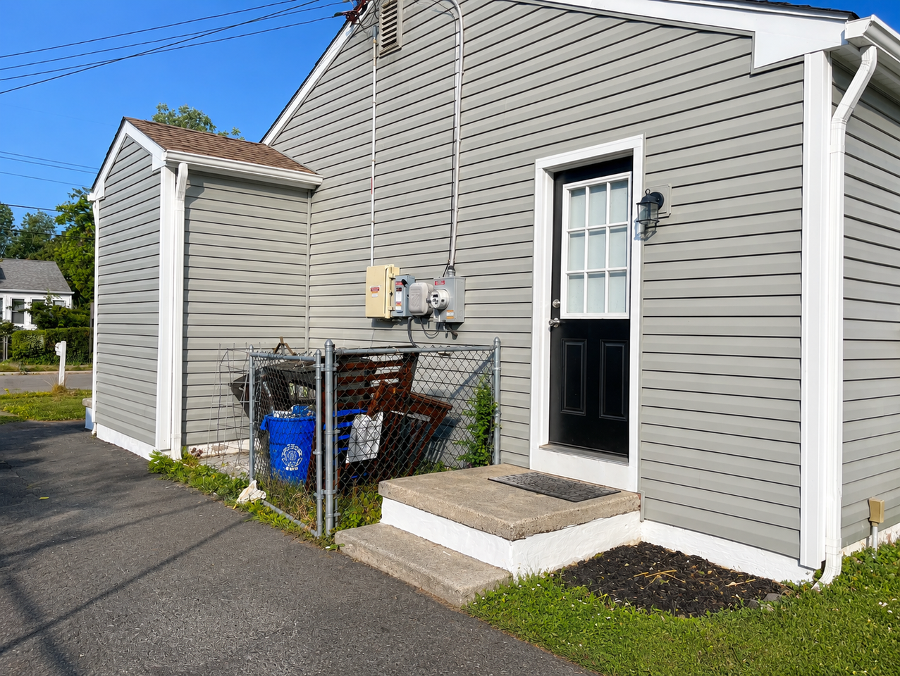 305 Linden Ln #NA - Photo 3 of 17