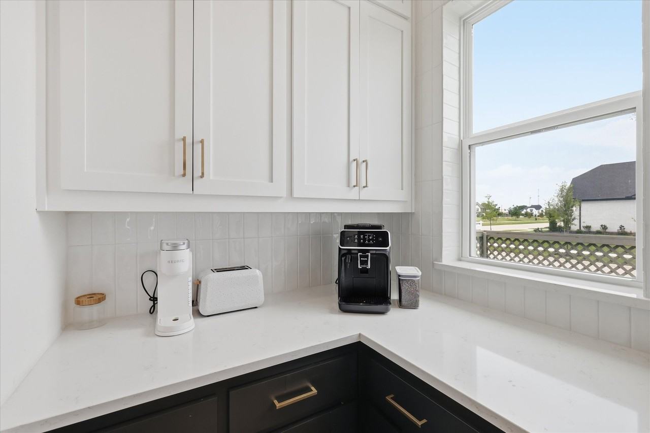 501 Horizon Way #NA - Photo 4 of 42