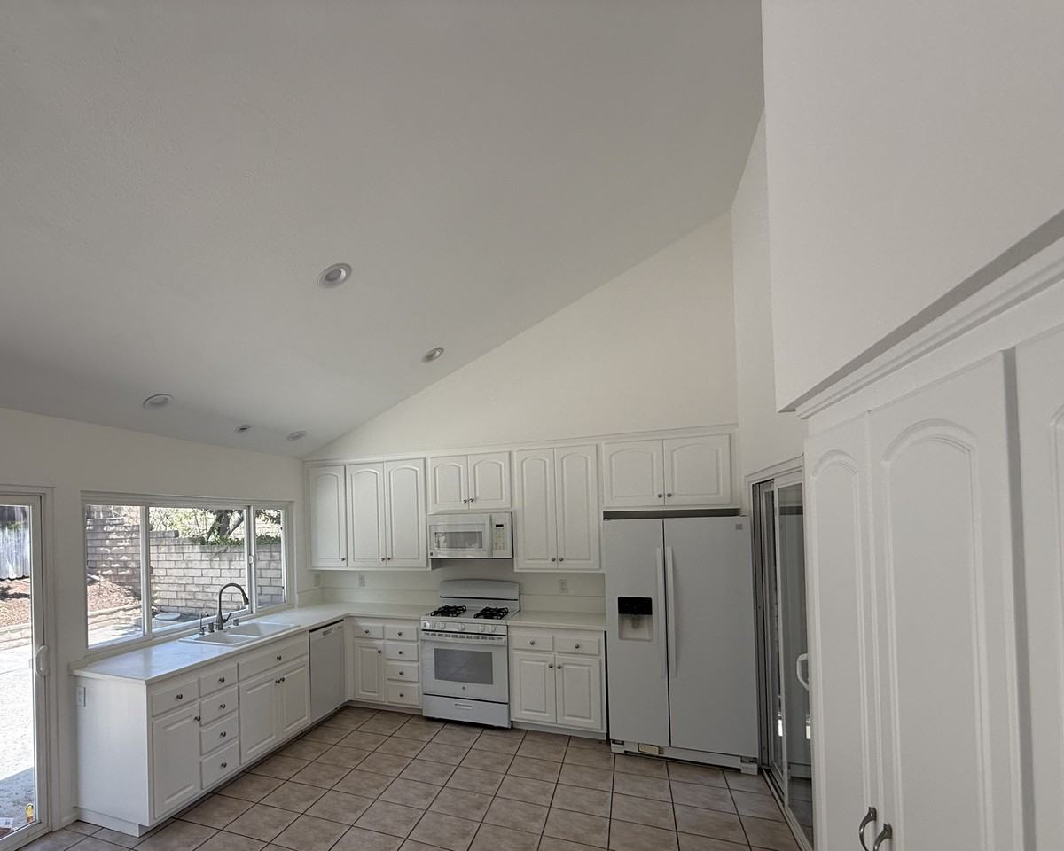 3086 Black Hills Ct #NA - Photo 4 of 6