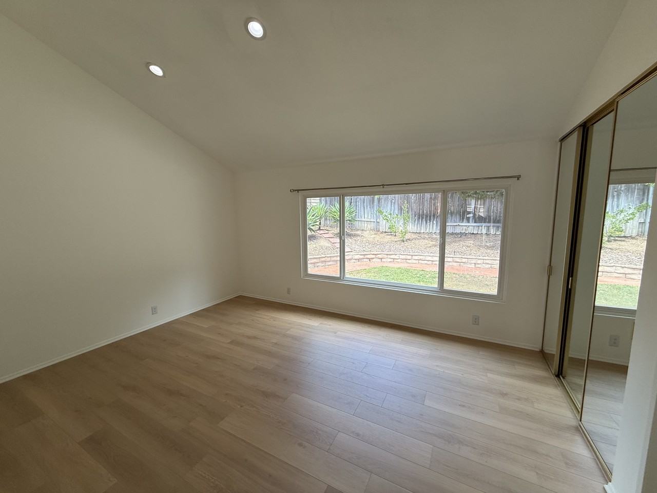3086 Black Hills Ct #NA - Photo 5 of 6