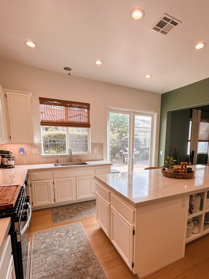 27027 Sunningdale Way #NA - Photo 4 of 21