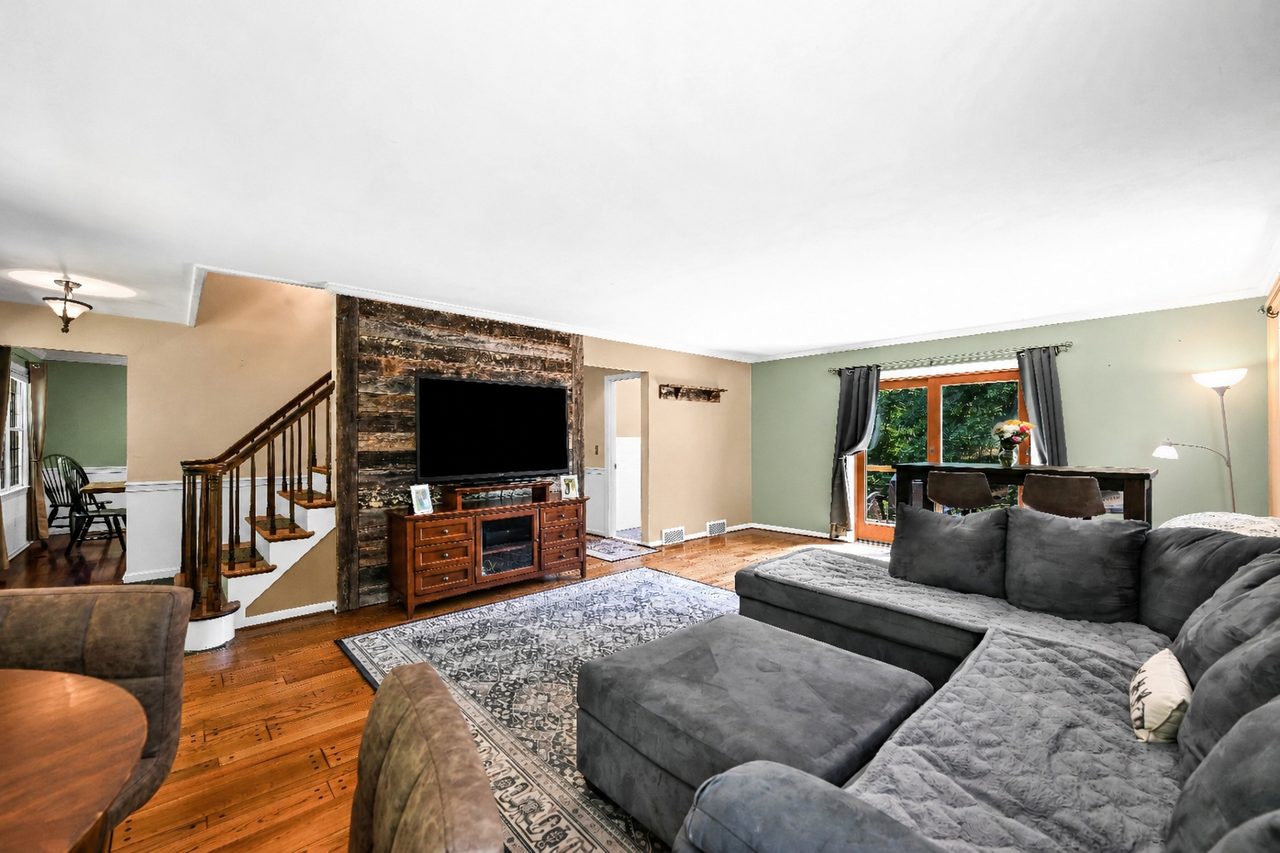 128 Old Town Farm Rd #NA - Photo 5 of 32