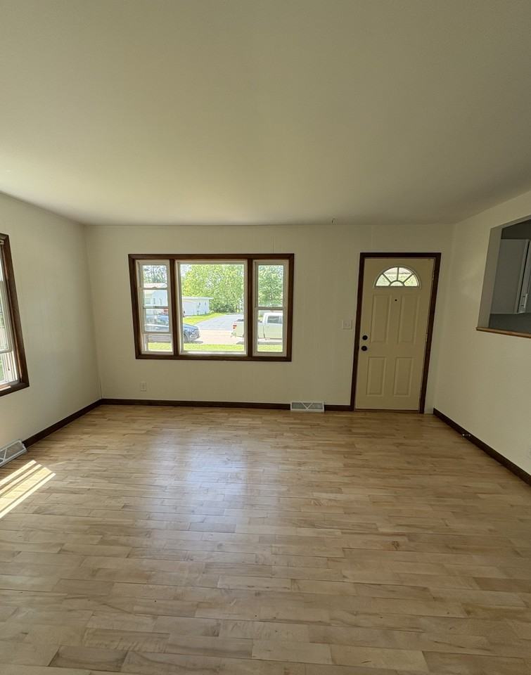 5515 Glad St #NA - Photo 6 of 25