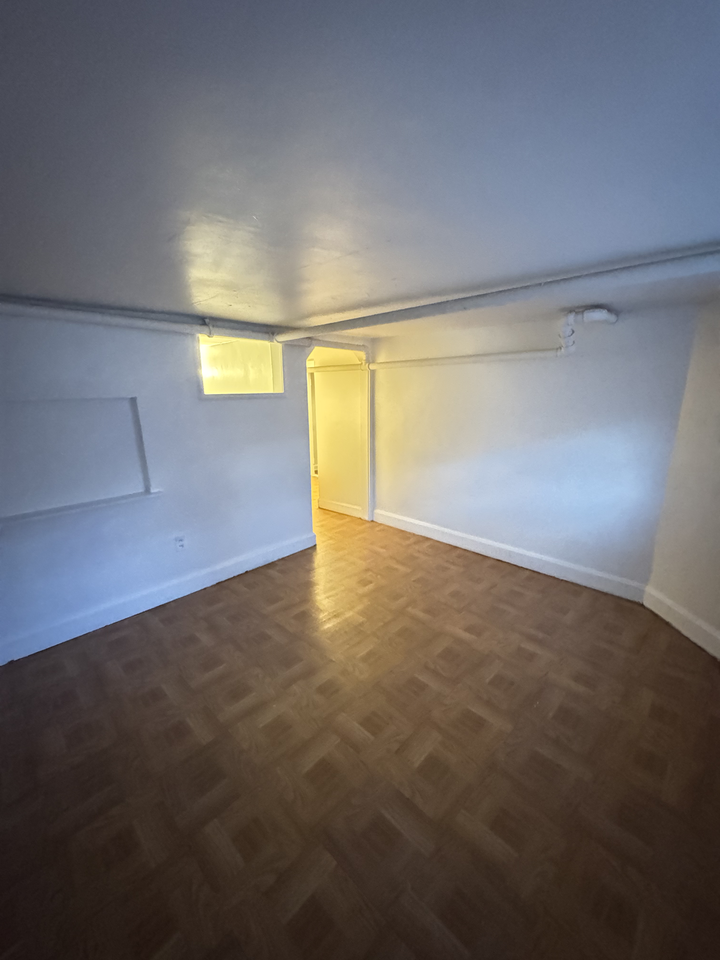 1443 N Hamlin Ave #B - Photo 4 of 16
