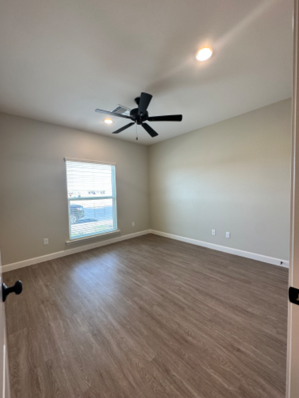 1308 Milltown Rd - Photo 5 of 23