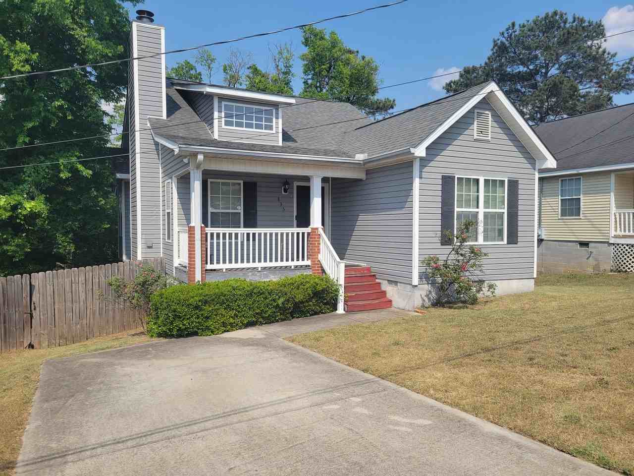 835 Elizabeth St - Photo 2 of 15