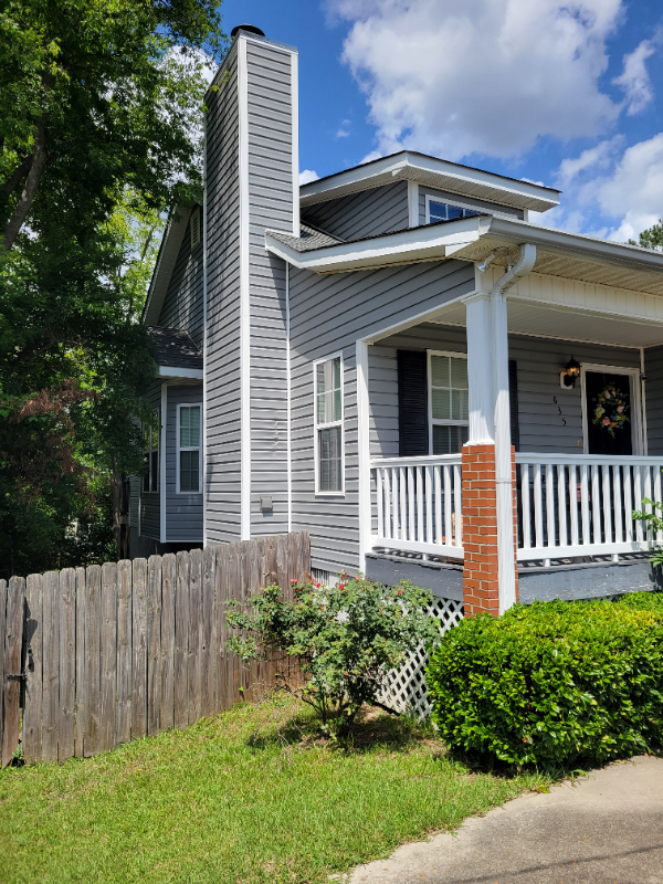 835 Elizabeth St - Photo 3 of 15