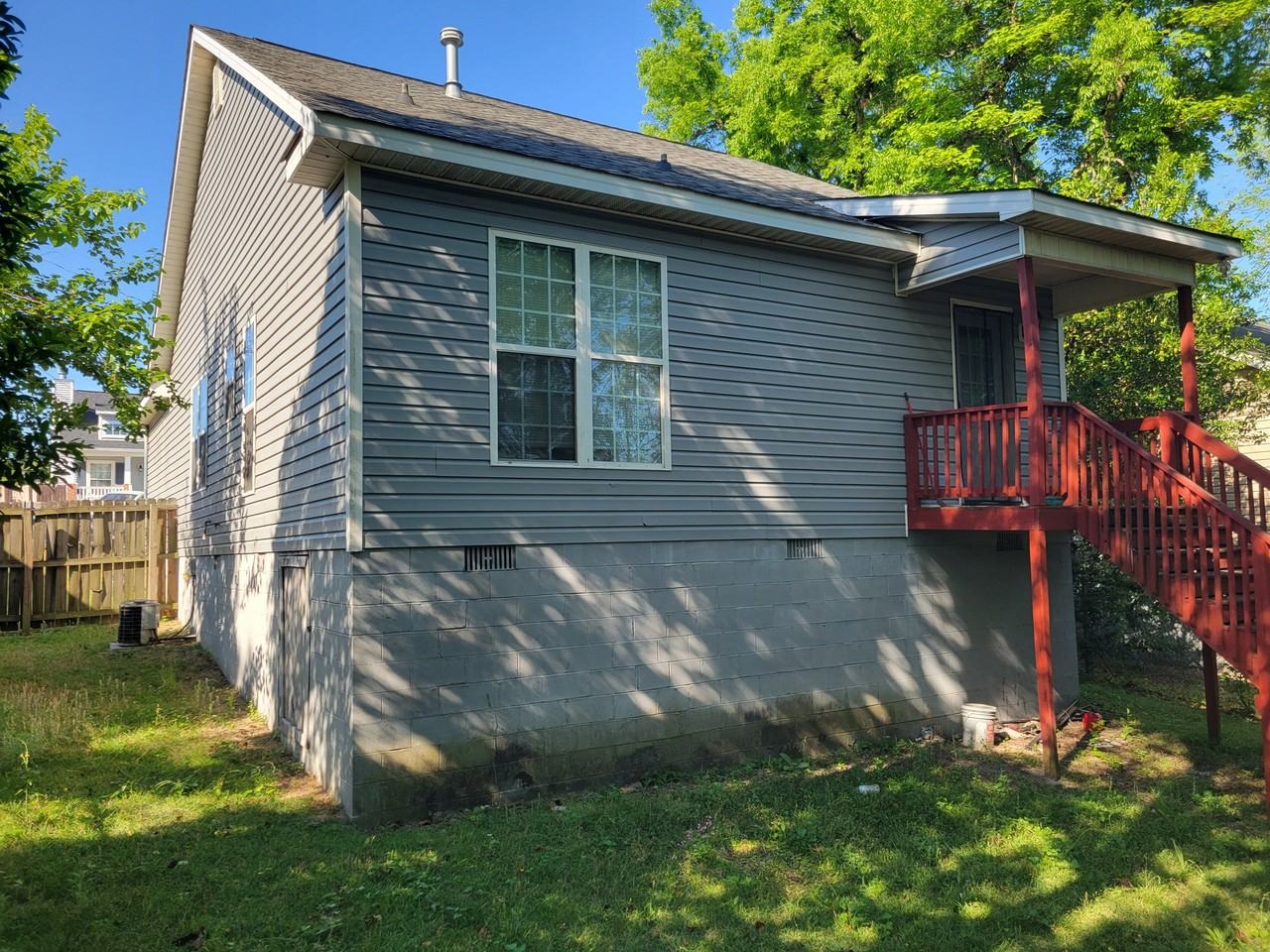 835 Elizabeth St - Photo 6 of 15
