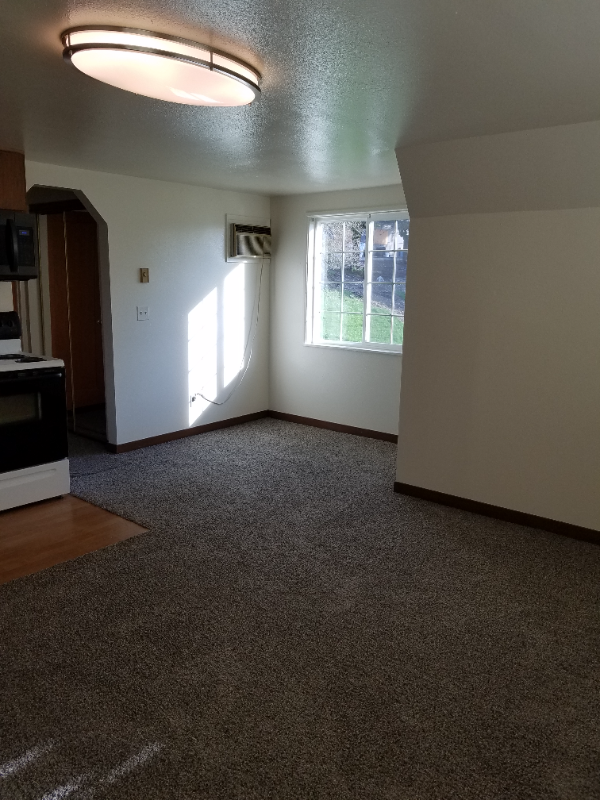 902B 15th Ave - Photo 5 of 8
