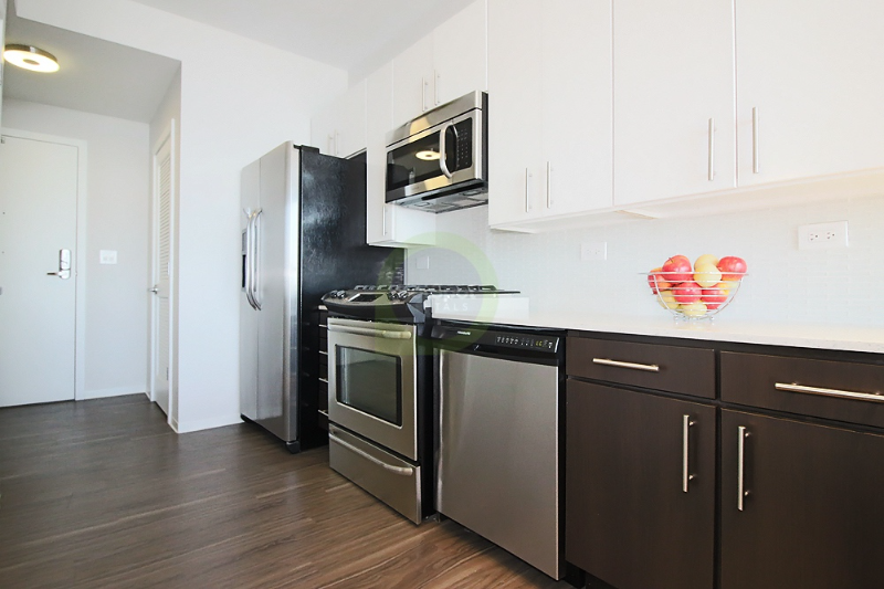 797 W Adams St - Photo 2 of 7