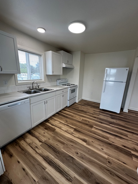 3240 Knox Butte Ave Ne #3240 - Photo 2 of 14