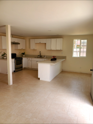 1373 Holly Ave #2 - Photo 3 of 19
