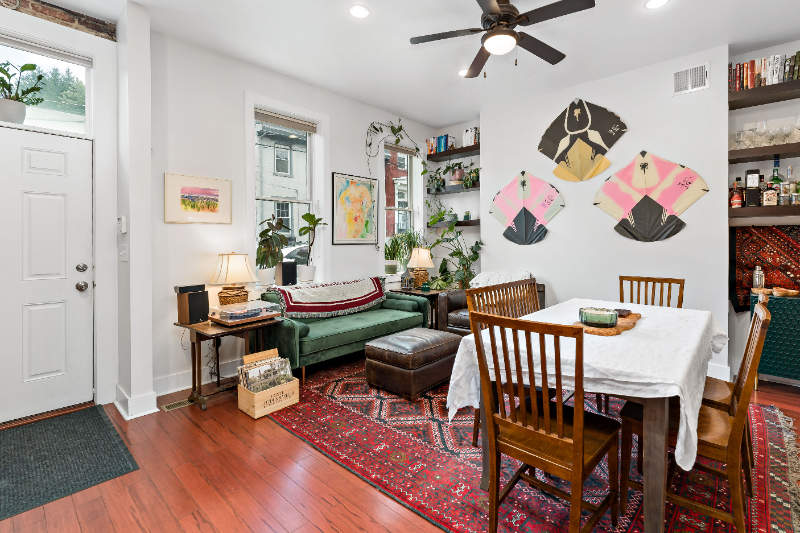 254 38th St - Photo 2 of 20