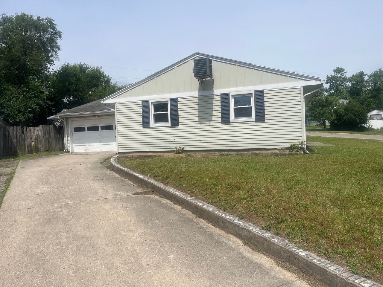 4217 Old Riverside Dr - Photo 4 of 17