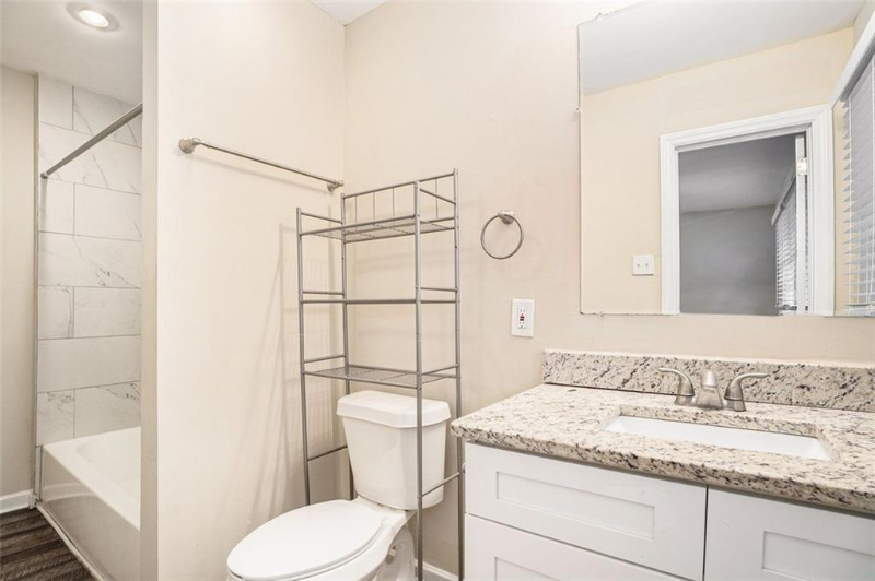 226 Collum St Nw - Photo 2 of 9