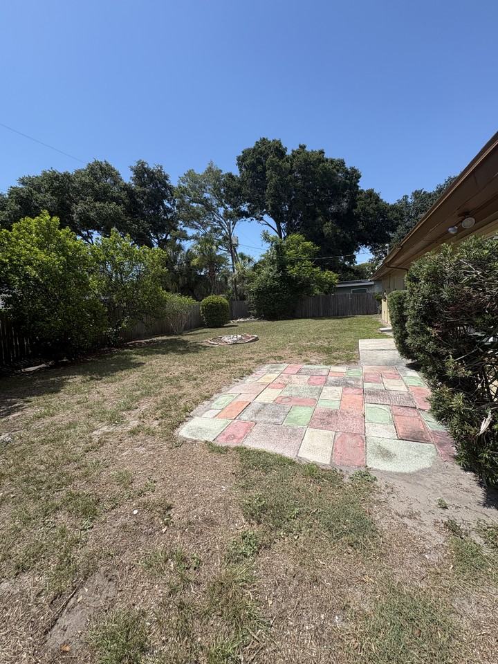 1506 Barbara Ave #NA - Photo 3 of 32