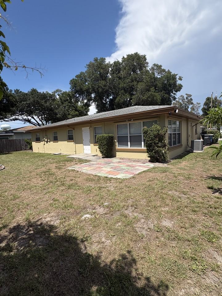 1506 Barbara Ave #NA - Photo 6 of 32