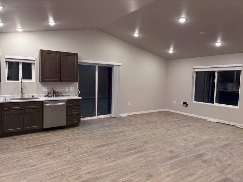 3343 W Middle Ridge Ave #2 - Photo 4 of 12