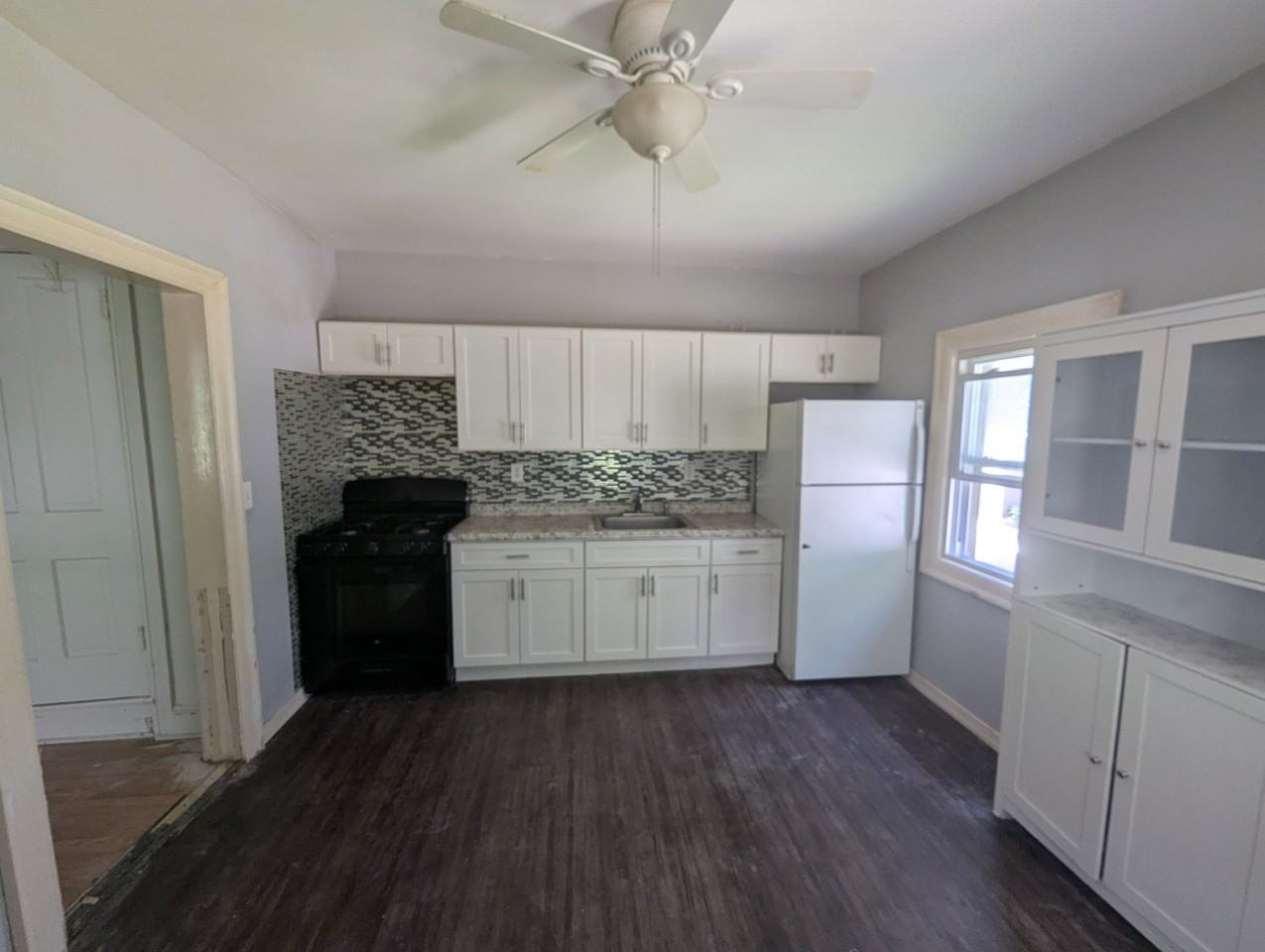 105 Broad St #1 - Photo 2 of 9