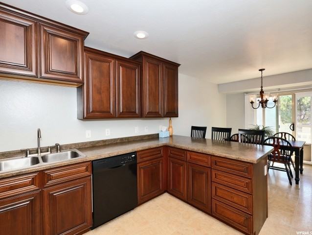 1892 N Goldenrod Way - Photo 4 of 31