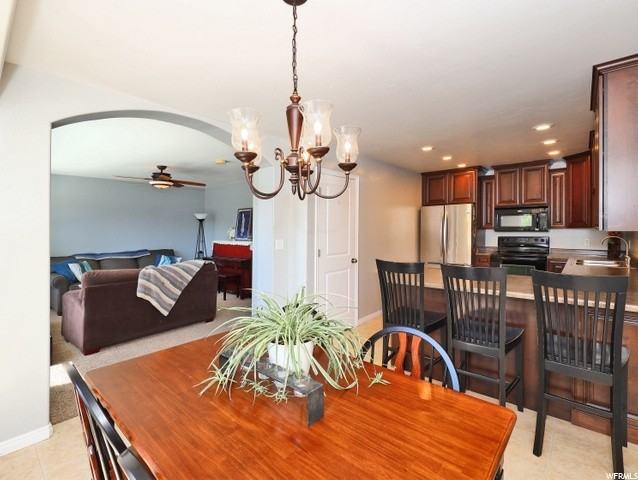 1892 N Goldenrod Way - Photo 5 of 31