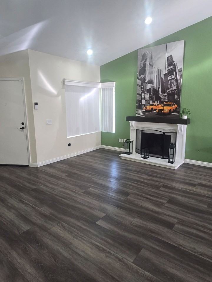 1828 Springtree Dr - Photo 4 of 20