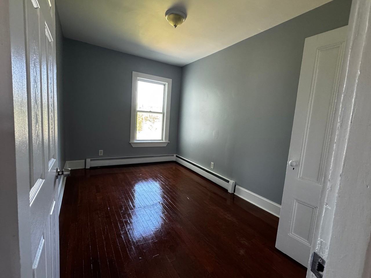 85 Gilbert St - Photo 5 of 11
