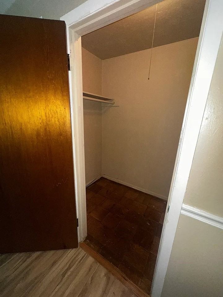 3850 Lisa Ln - Photo 3 of 20