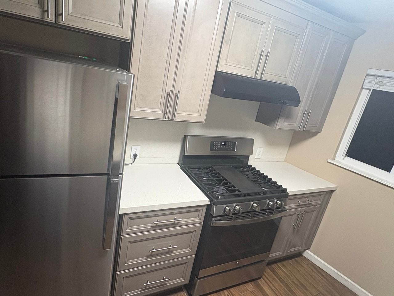 961 Yerba Buena Ave #11 - Photo 2 of 10
