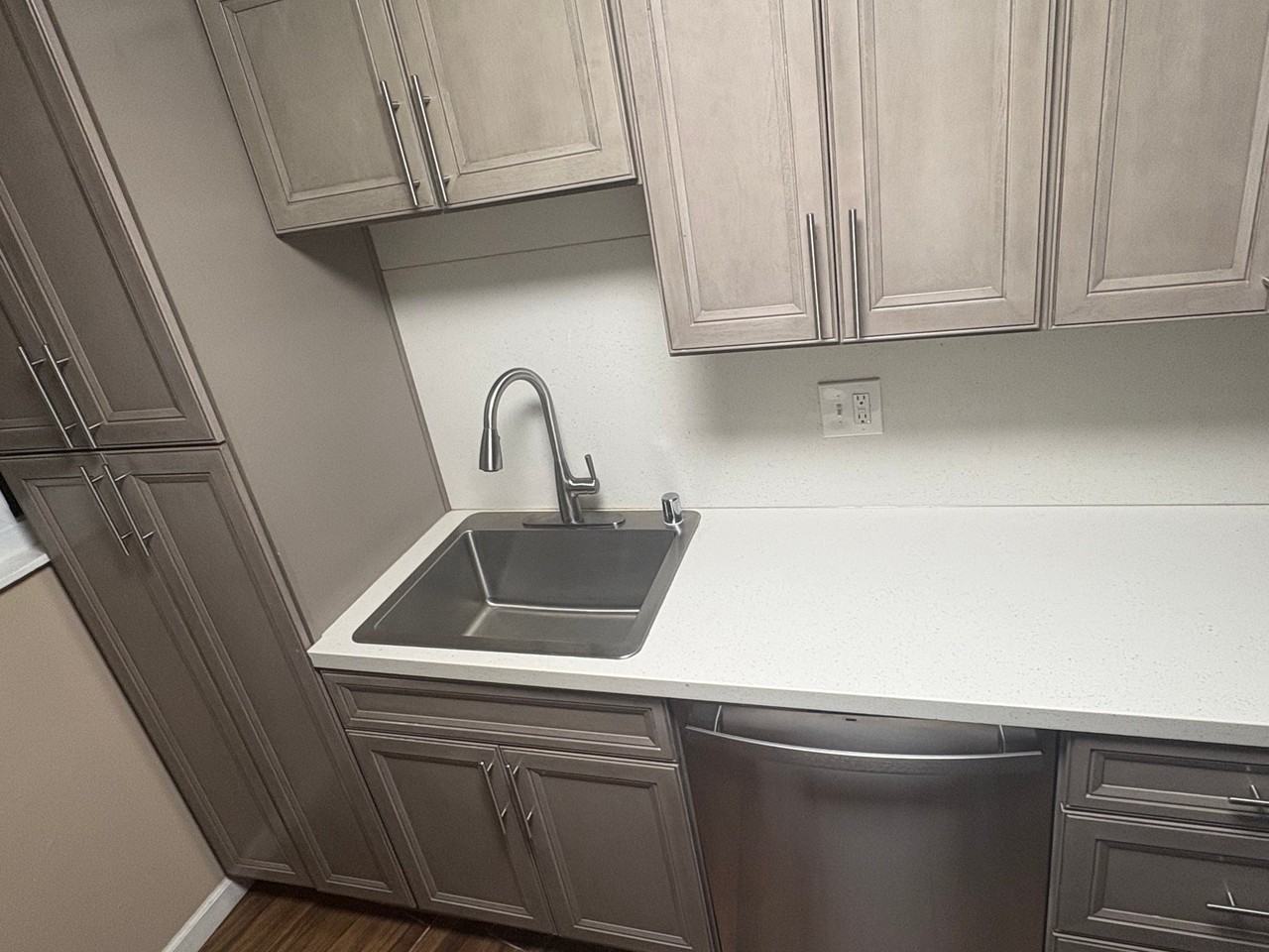 961 Yerba Buena Ave #11 - Photo 4 of 10